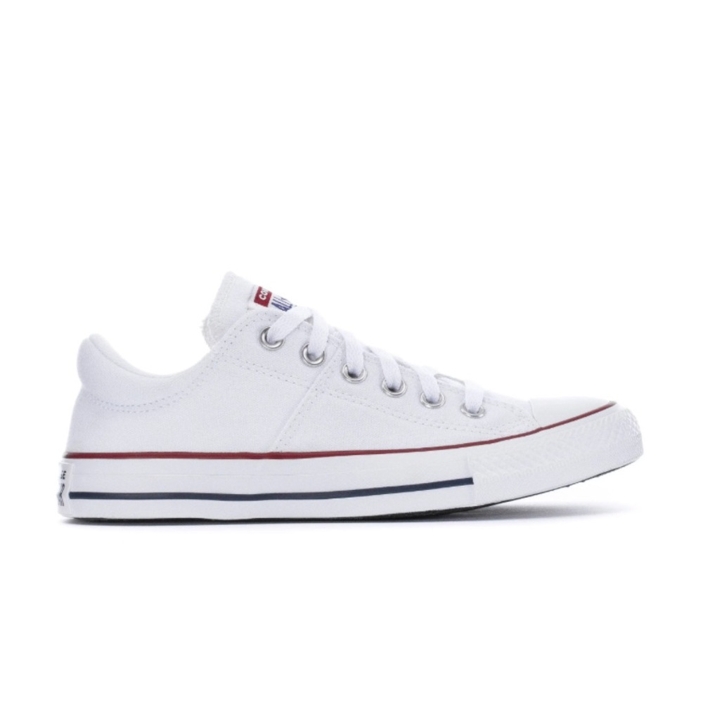 Converse all star women’s shoes size 9